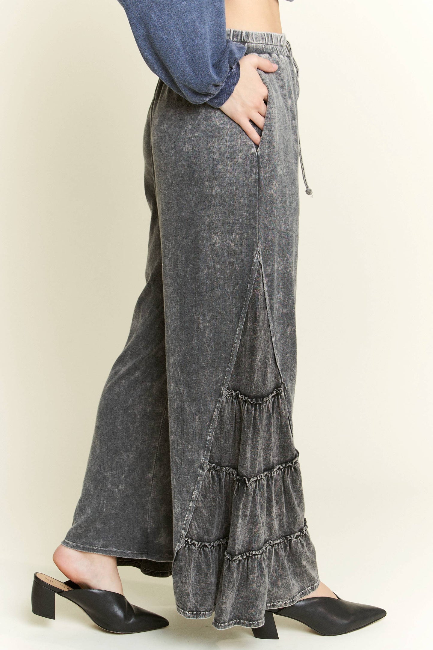 MineralWash SideRuffle Flare pants HP5881.: Silver Grey / S-M-L / 2-2-2