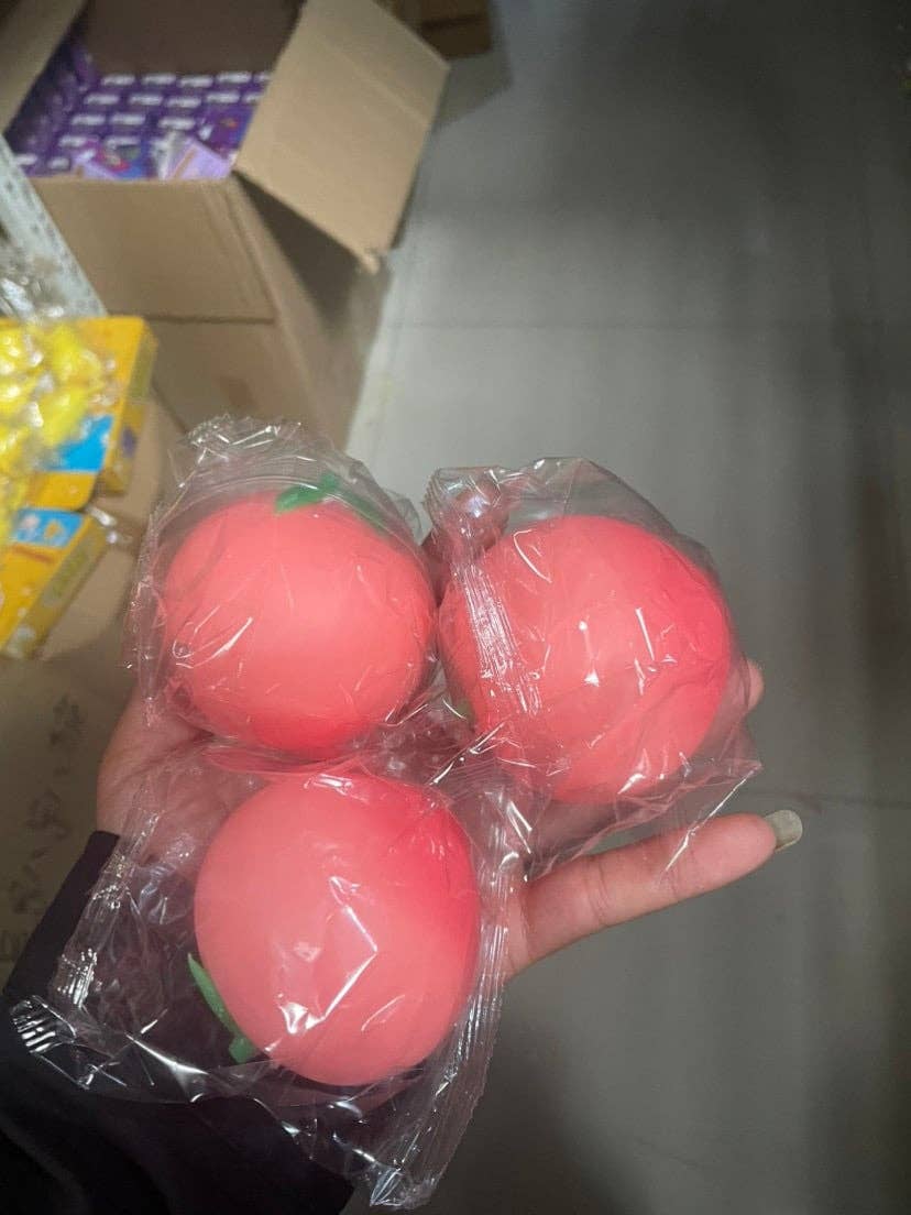 Peach ๐ Keen Squishy โ Slow Rising Sensory Stress Relief Toy: shipping 5/19