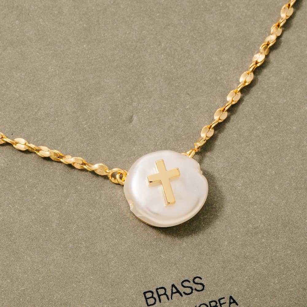 Cross On Pearl Pendant Chain Necklace: GDCRM