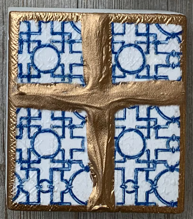 4x4 Decoupage Cross Art: Blue Dots