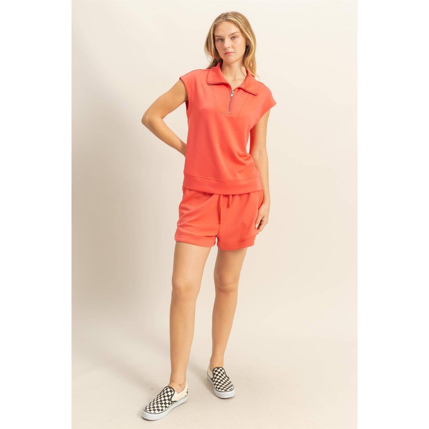 DZ25C571-Mock Neck Half Zip Up Sleeveless Top: BLACK / S-M-L(2-2-2)