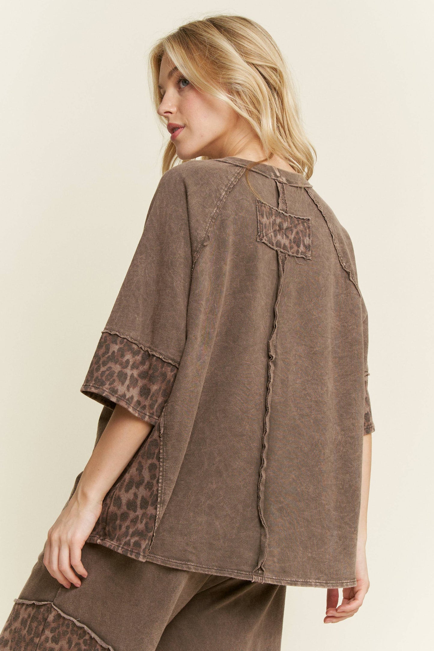 Mineral Washed Leopard Star Halfsleeve top HT6628: Ash Oak / S-M-L / 2-2-2