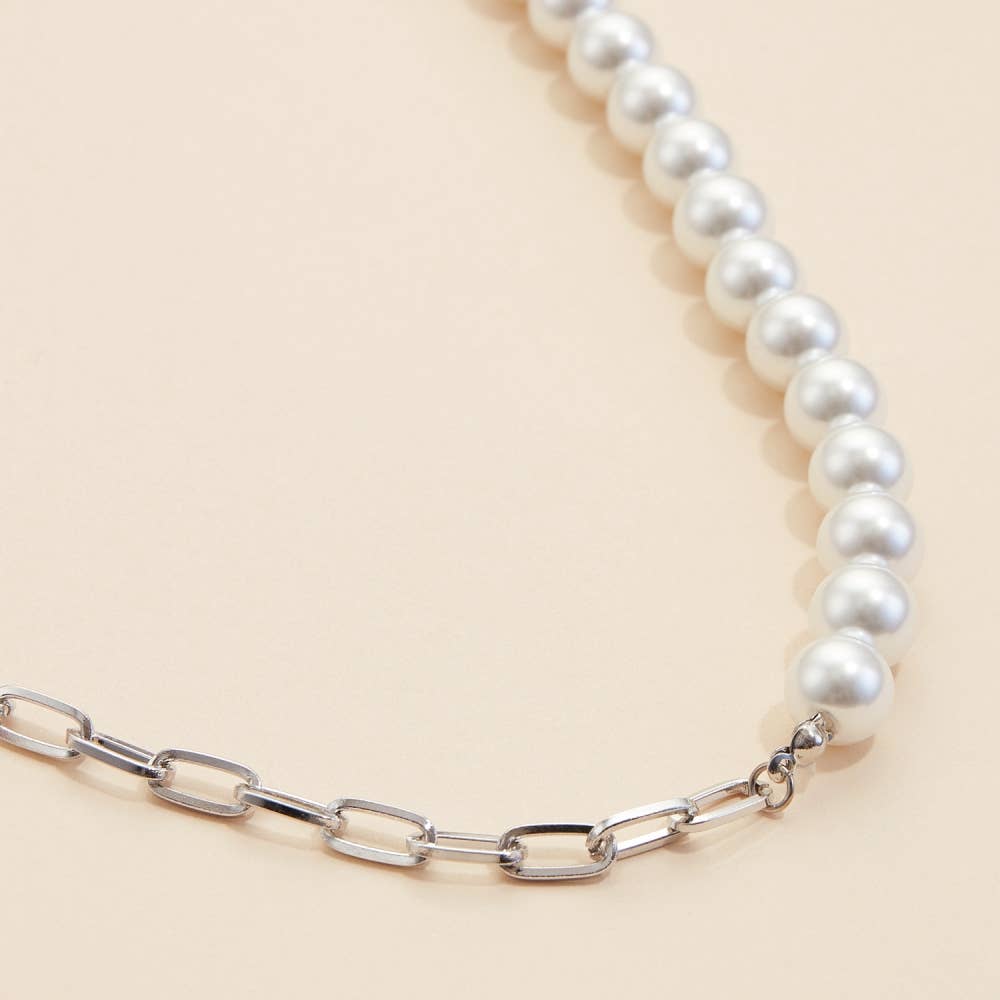 Pearl Charms & Chain Linked Short Necklace: Rhodium / One / B4SNE3266