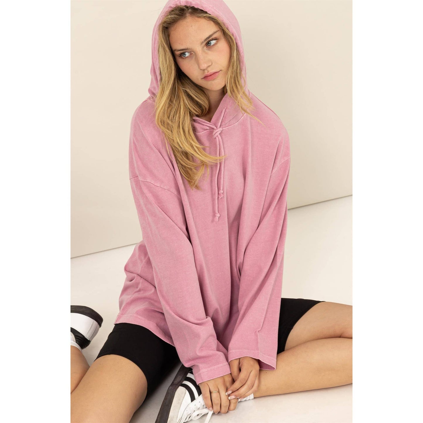 Oversized Hooded Long-Sleeve Top: BLACK / S-M-L(2-2-2)