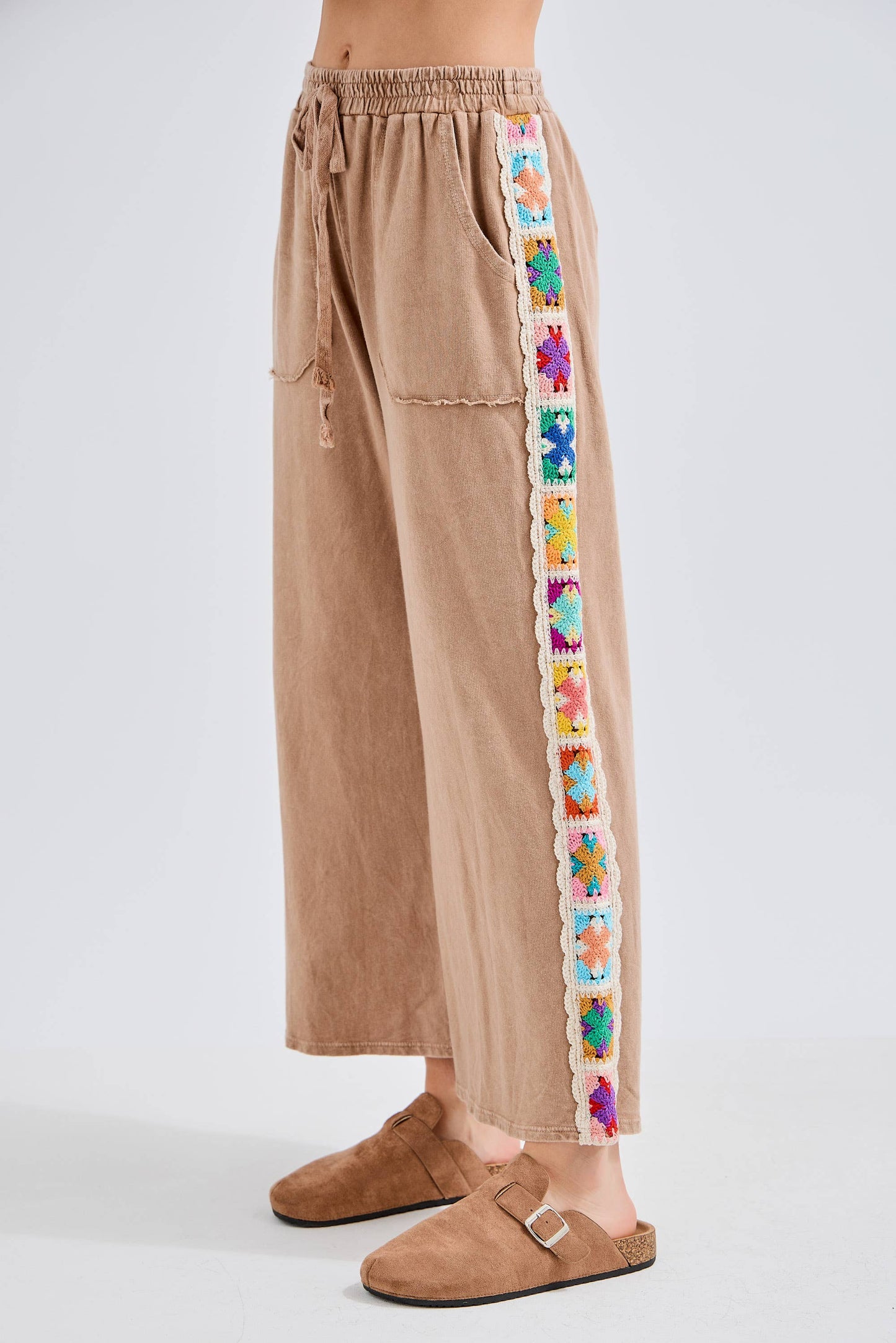 Mineral Washed Real Crochet patch side trim Pants HP6277: Natural / S-M-L / 2-2-2