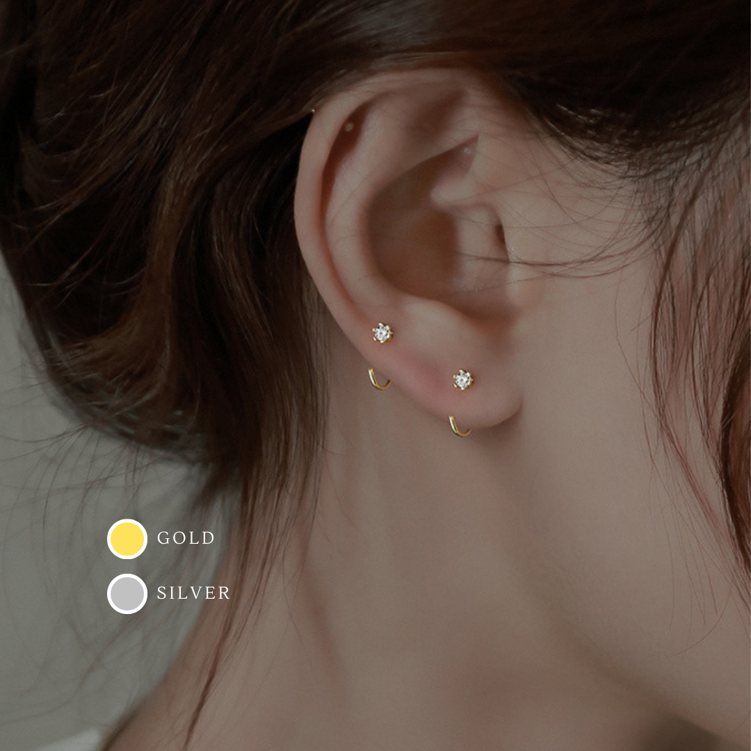 E141 dainty huggie hoop earring, huggie earring, ear wire: Silver