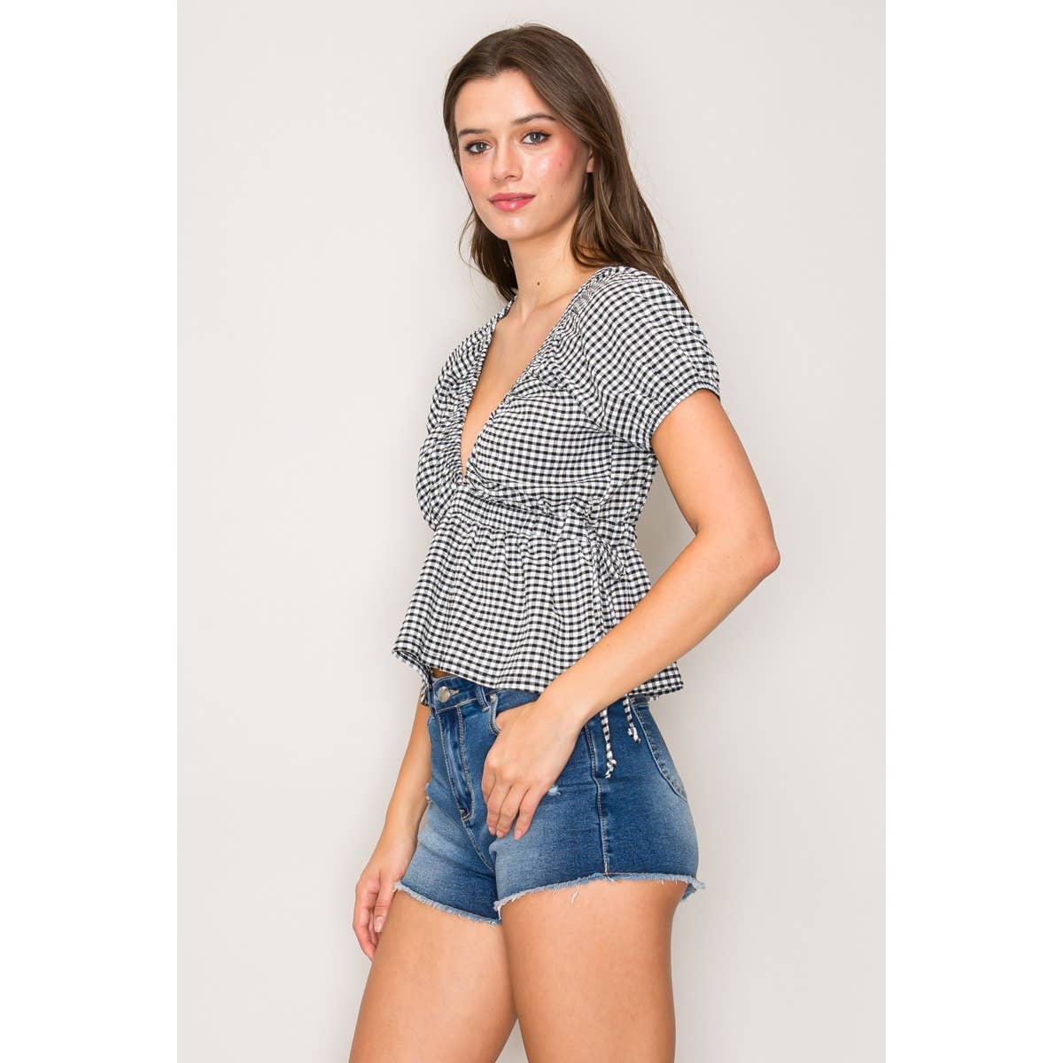 Gingham V-Neck Top with Side Tie and Puff Sleeve: Light Blue / White / S-M-L(2-2-2)