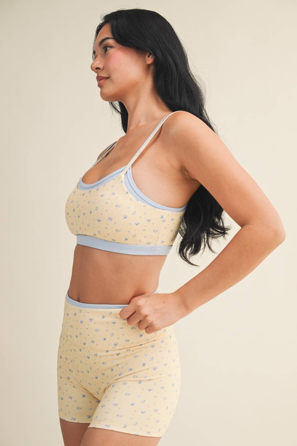Ditsy Print Double Layered Sports Bra: Lemon Ditsy / M