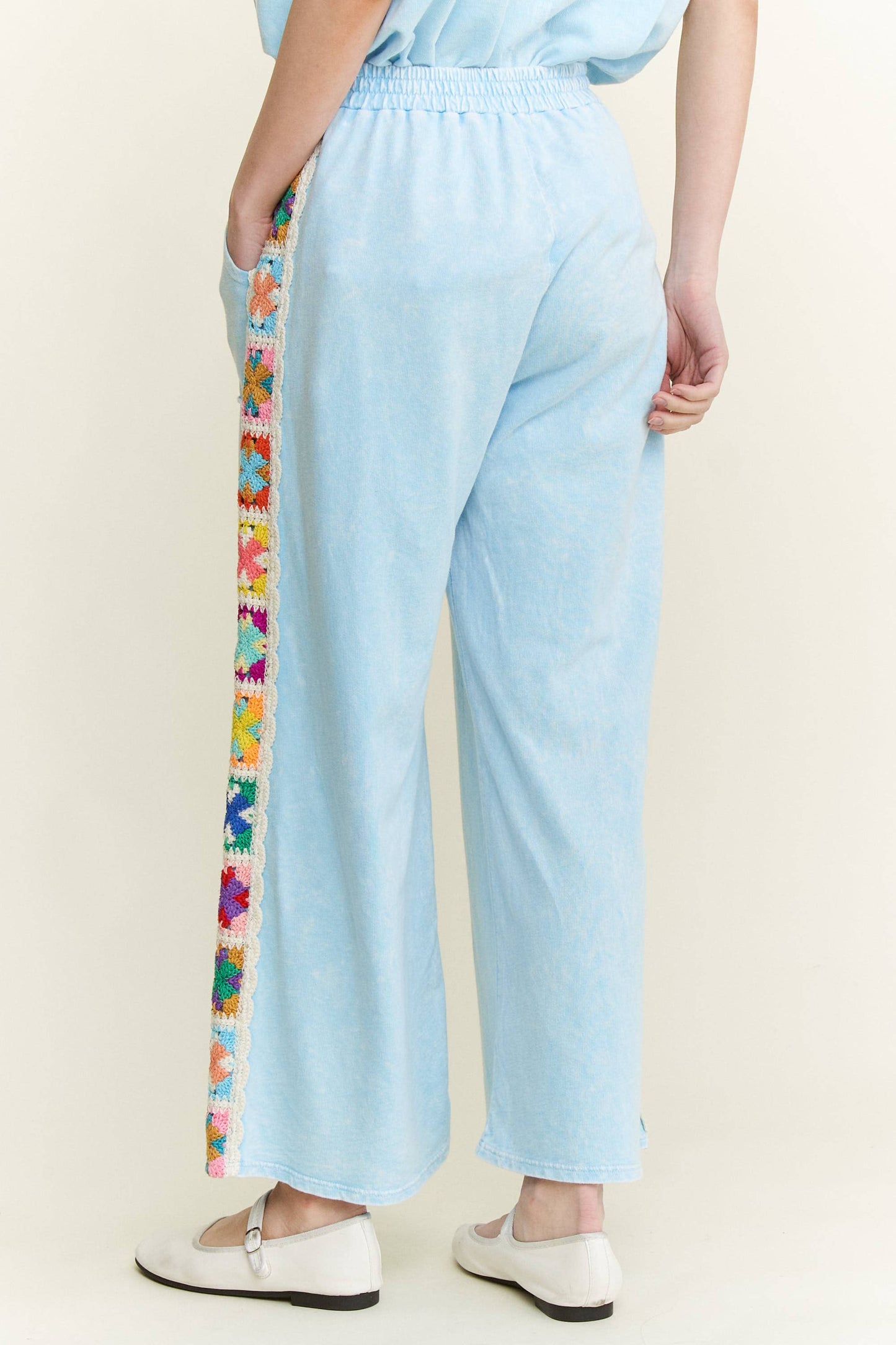 Mineral Washed Real Crochet patch side trim Pants HP6277: Natural / S-M-L / 2-2-2