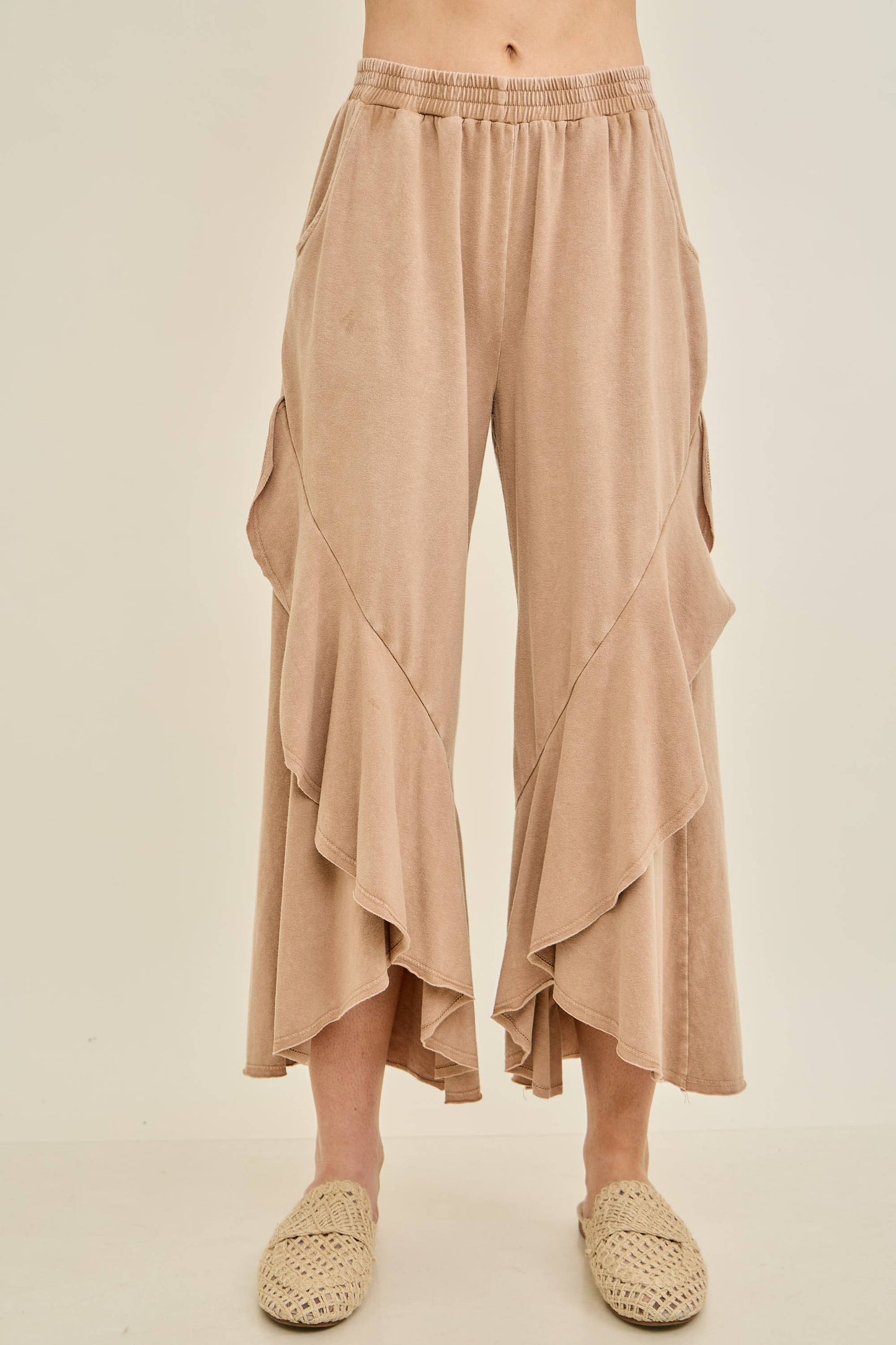 Mineral Washed Wavy Ruffle Cropped Pants HP7051: Latte / S-M-L / 2-2-2