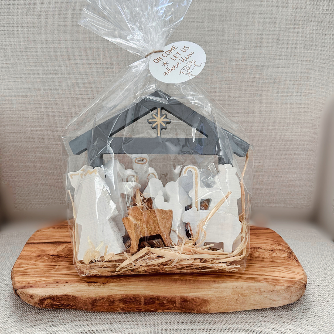 Wooden Nativity Set | Hand-painted | Gift Wrapped |11 pieces