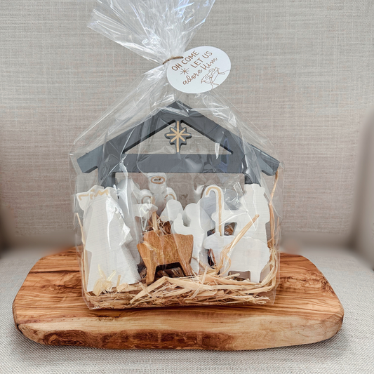 Wooden Nativity Set | Hand-painted | Gift Wrapped |11 pieces