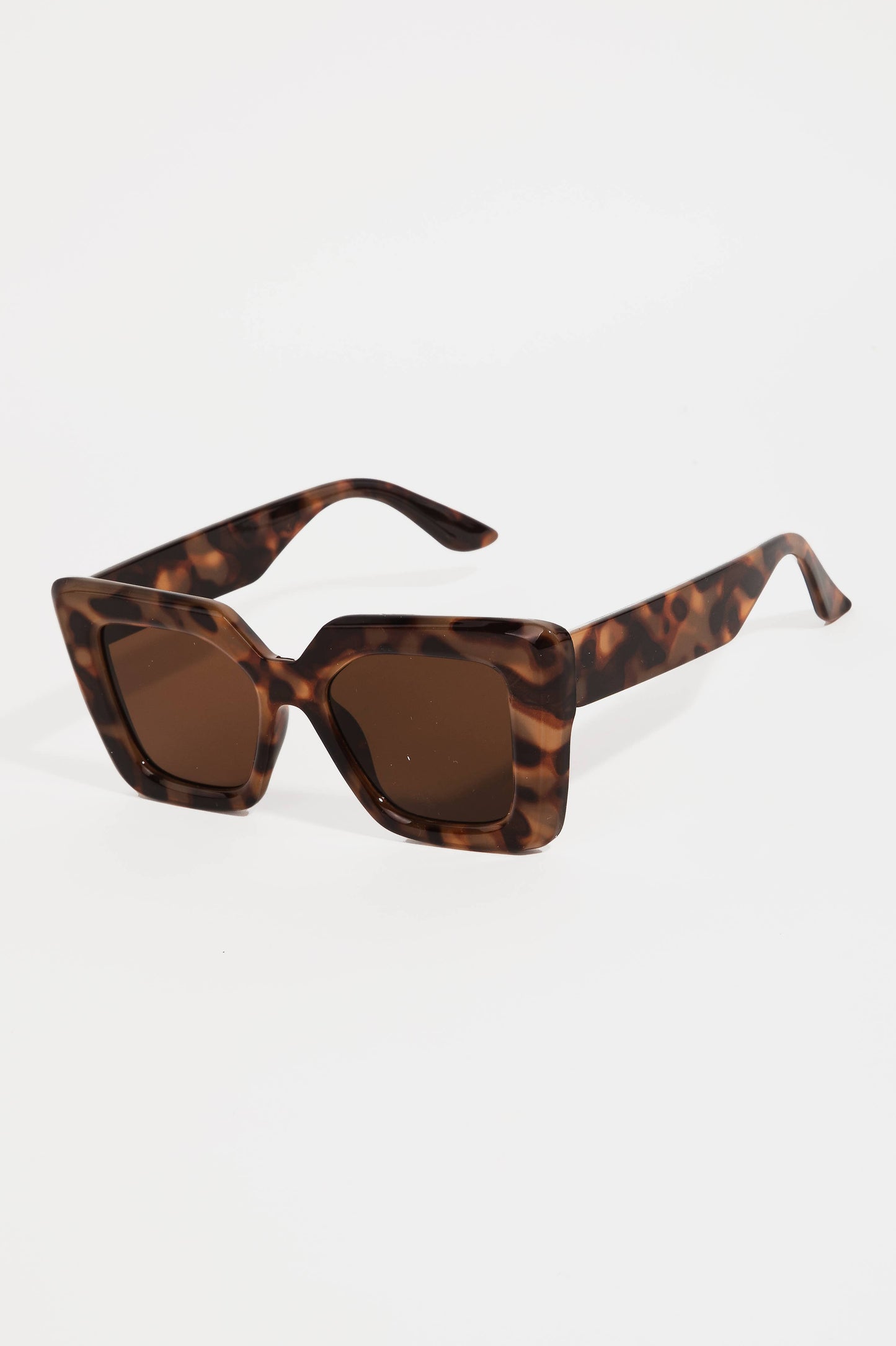 Thick Plastic Frame Cat Eye Sunglasses: Assorted
