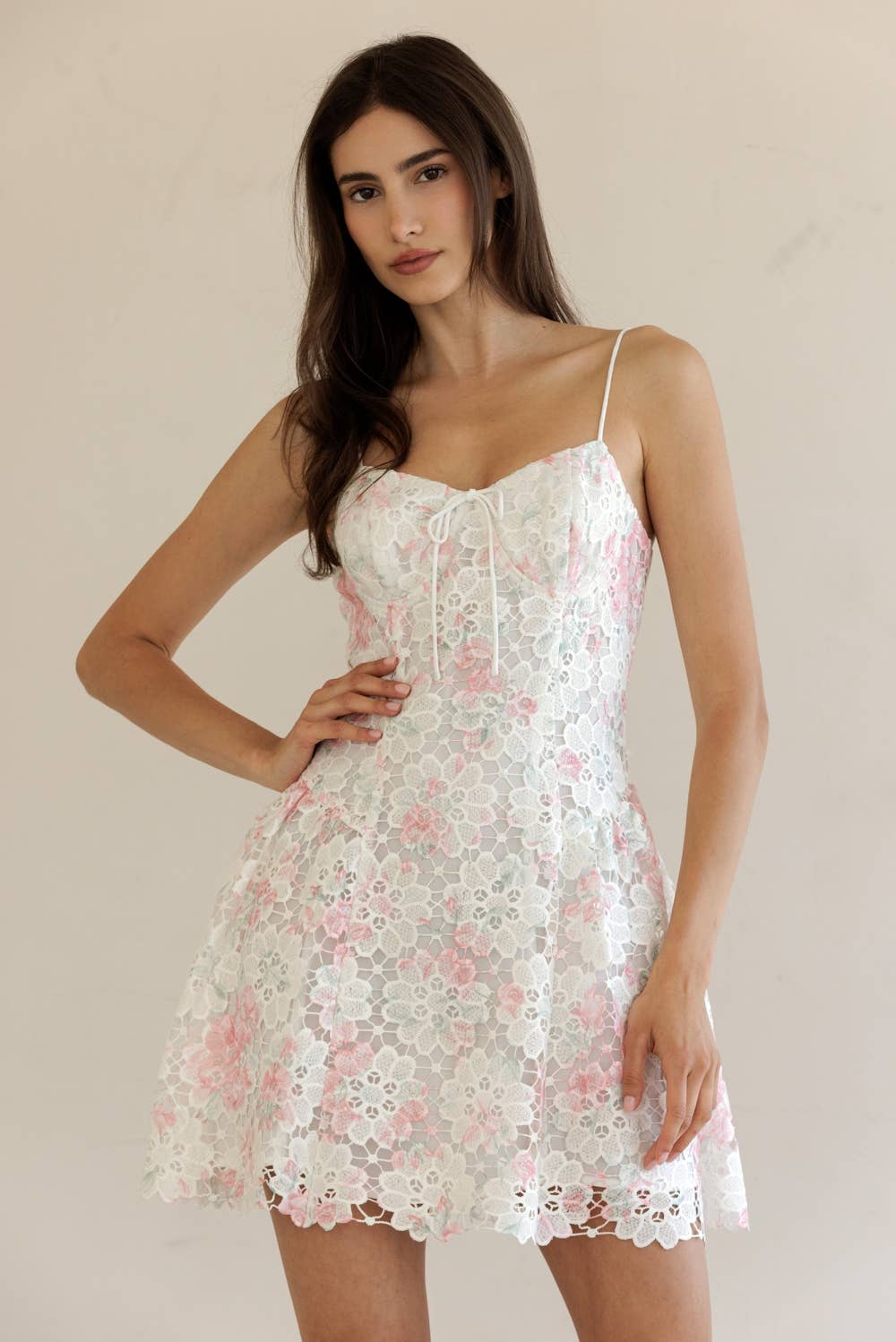JD7713-FLORAL LACE MINI DRESS: WHITE PINK FLORAL / L