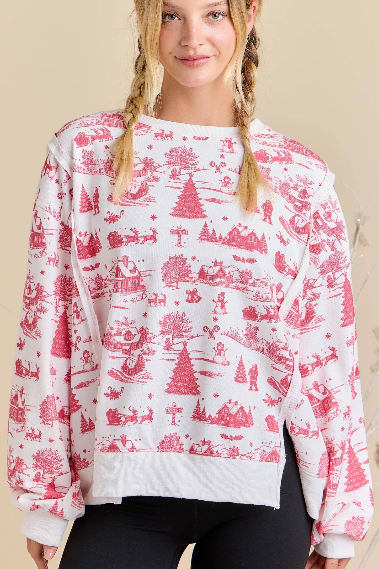 Holiday Toile Printed Oversized Top: Red / L