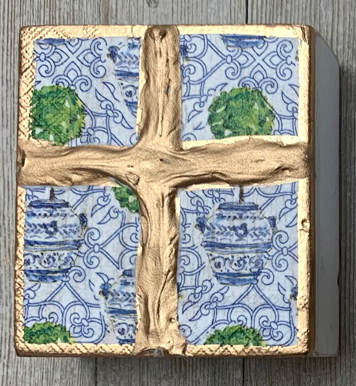 4x4 Decoupage Cross Art: Blue Dots