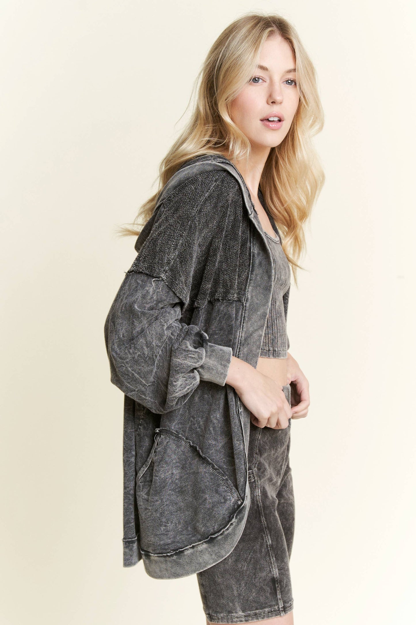 Mineral Wash Open Terry Cardigan with peace sign HT6086: Latte / S-M-L / 2-2-2
