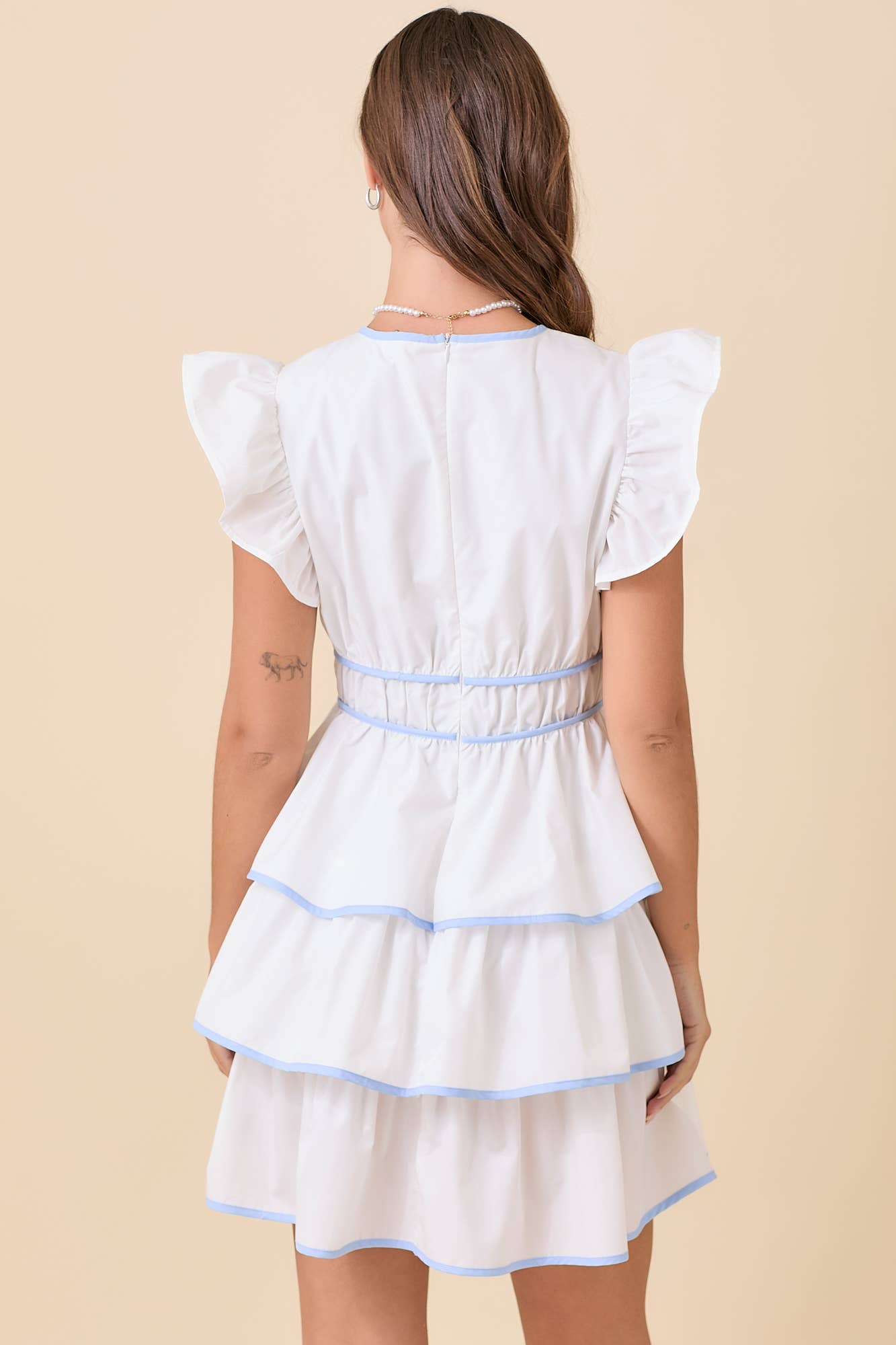 Deep V-neck Ruffle Tier Mini Dress: WHITE/BLUE / L