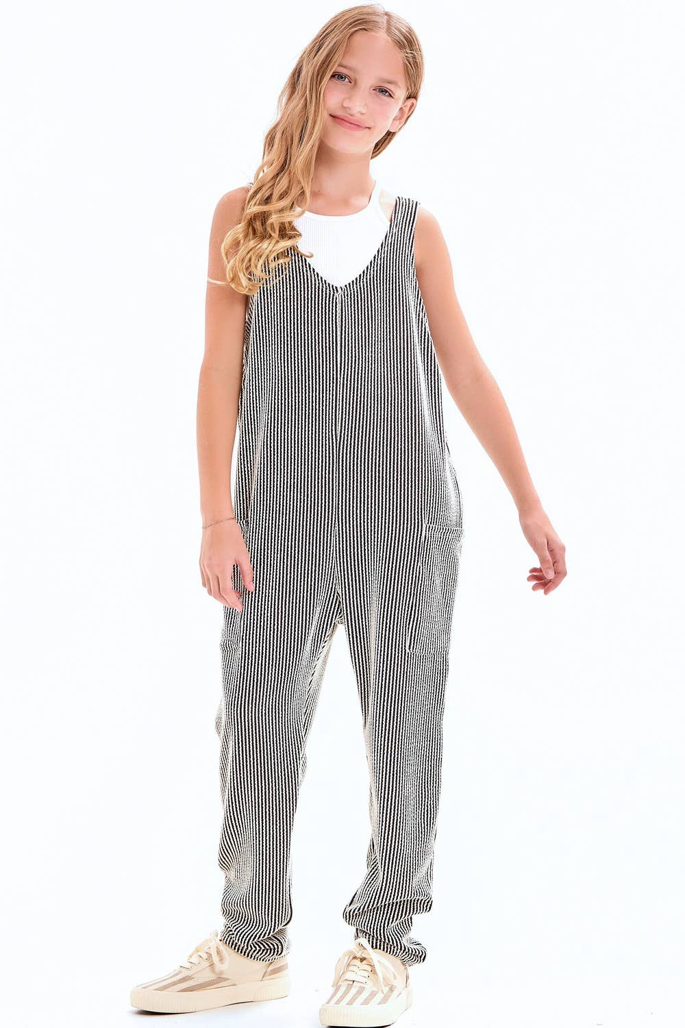 Embossed Rib Sleeveless Jumpsuit /Overall /Onesie: Navy / M