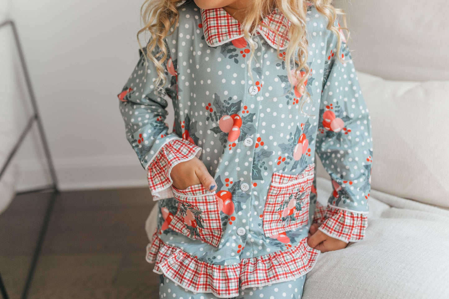 Kids Holly Berry Pocket Button Christmas Lounge Play Set: 5/6