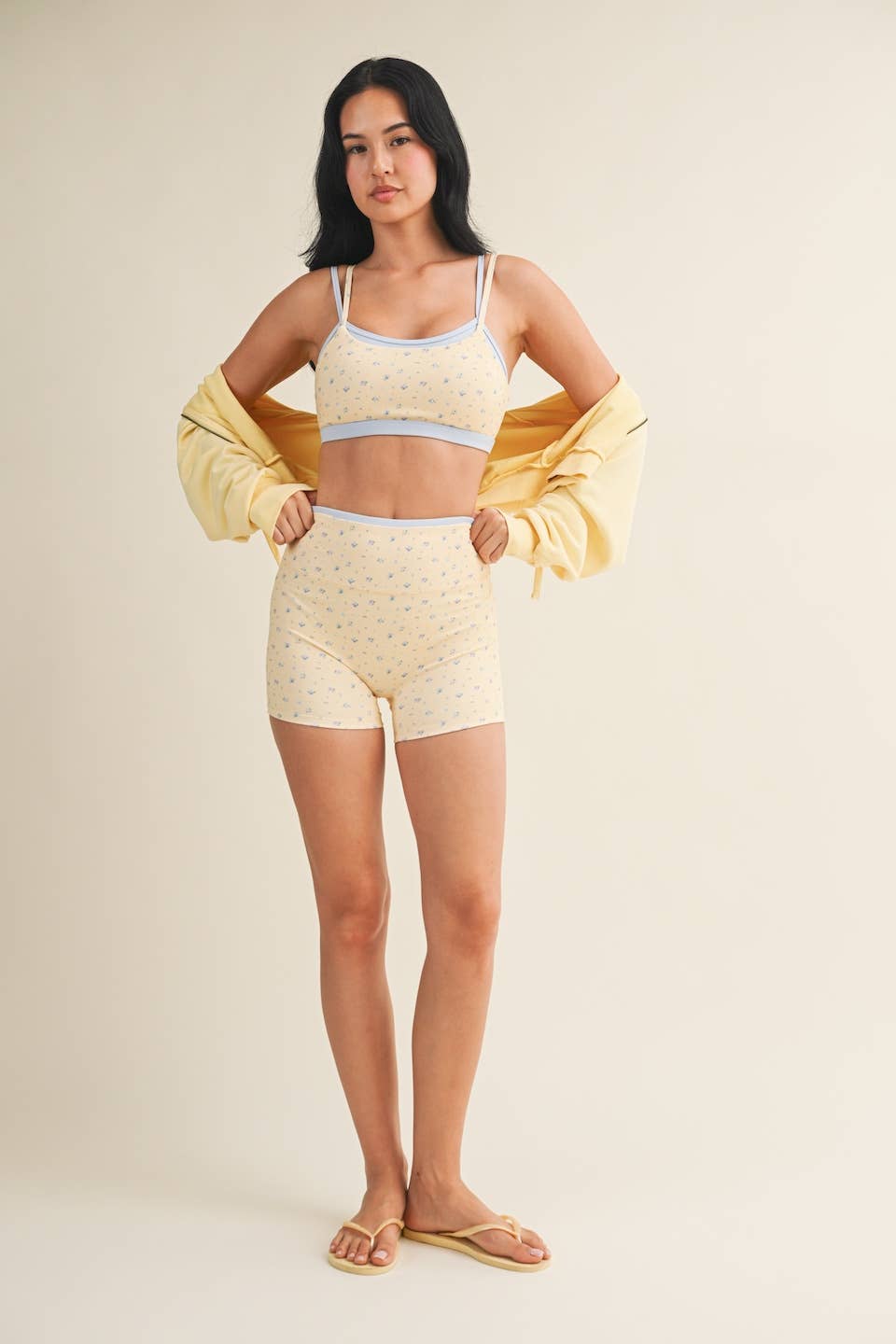 Ditsy Print Double Layered Sports Bra: Lemon Ditsy / L