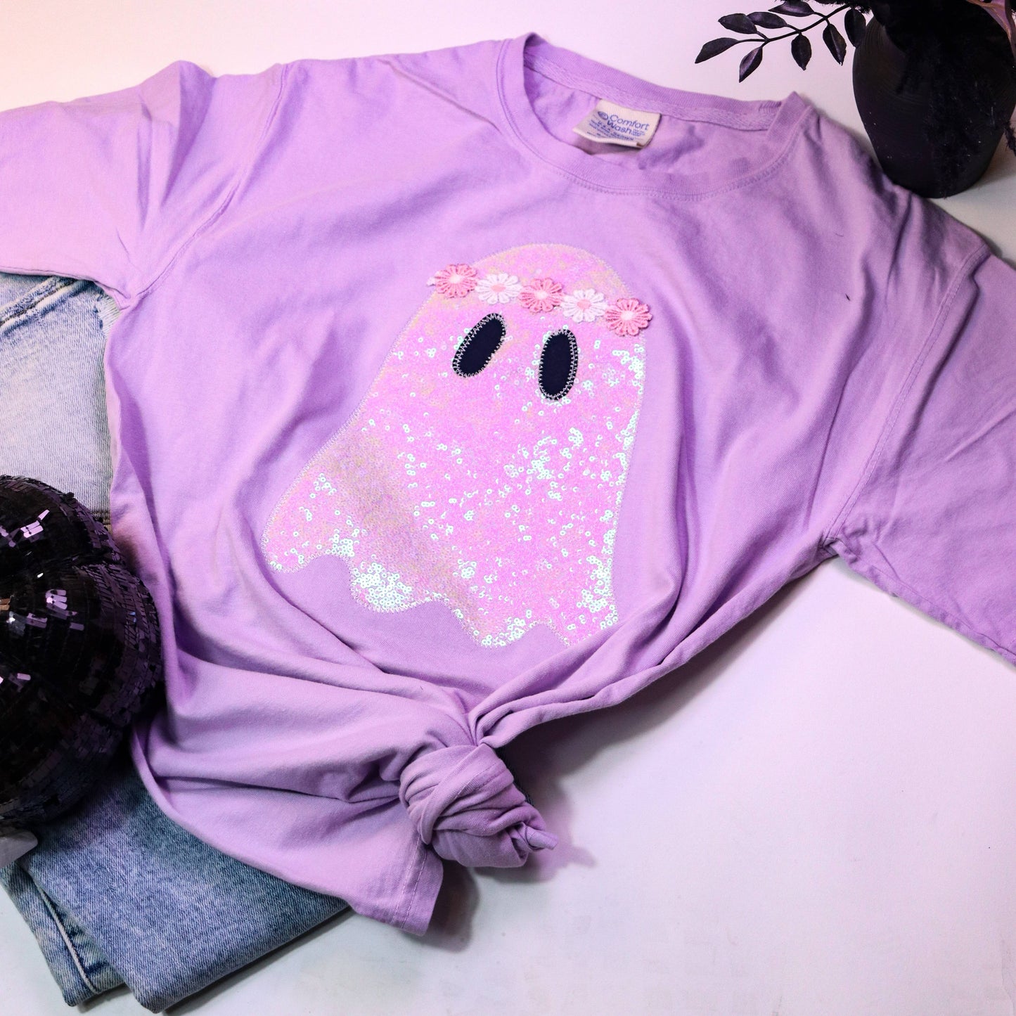 Groovy Ghost Embroidered Applique Halloween Short Sleeve: Small