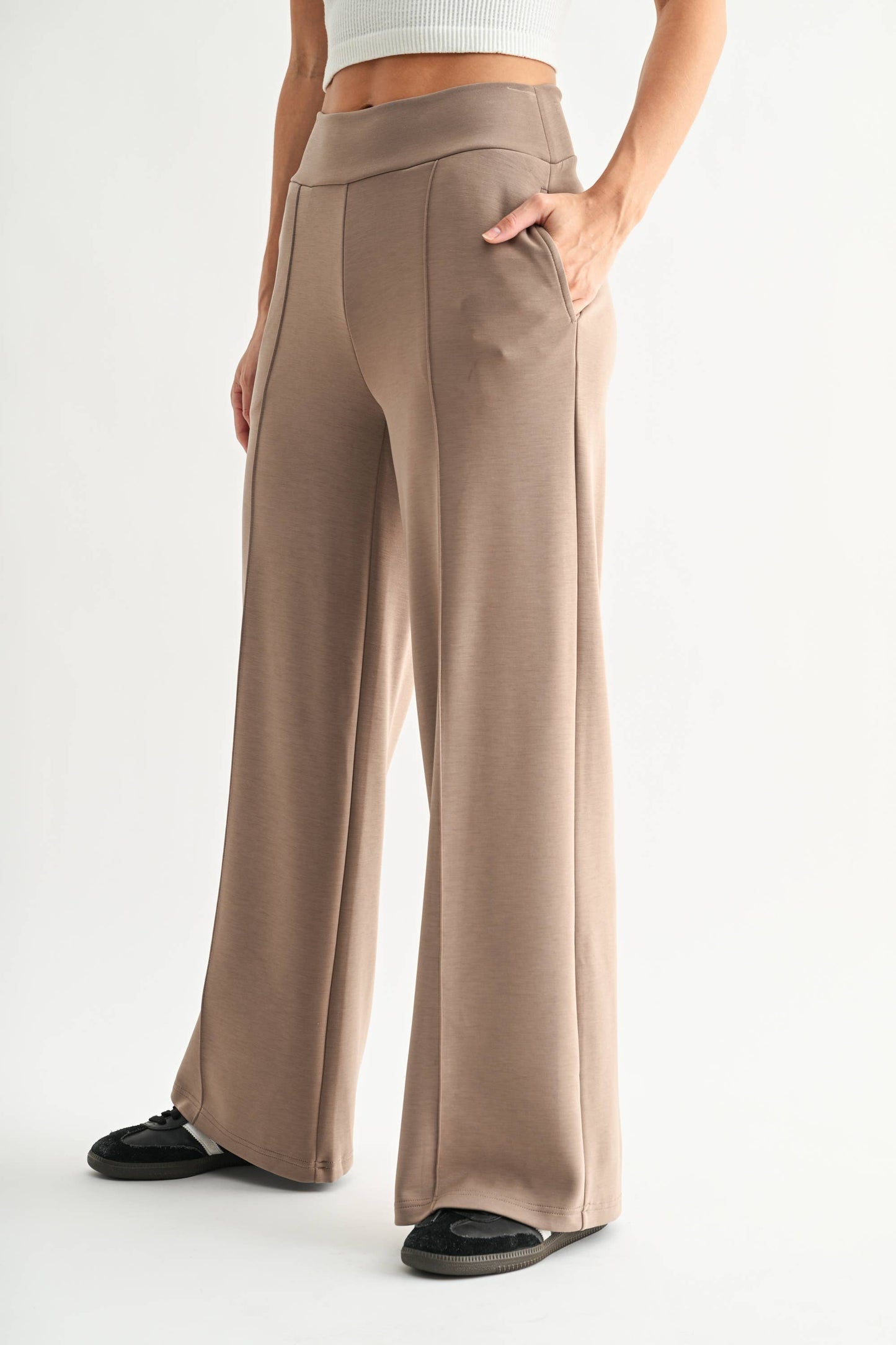 Laguna Flow Pleated Lounge Pant: SILKEN TAUPE / S:M:L (2:2:2)