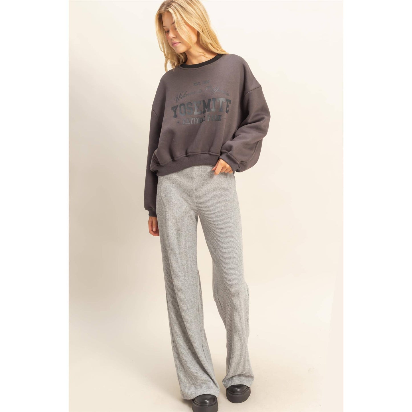Vintage-Inspired Yosemite Crewneck Top: CHARCOAL / S-M-L(2-2-2)