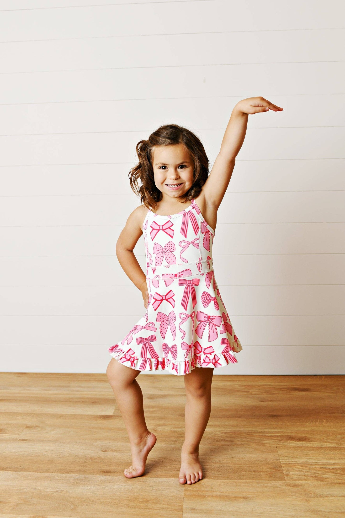 Girls White & Pink Bow Athletic Active Sport Ruffle Dress: 5/6