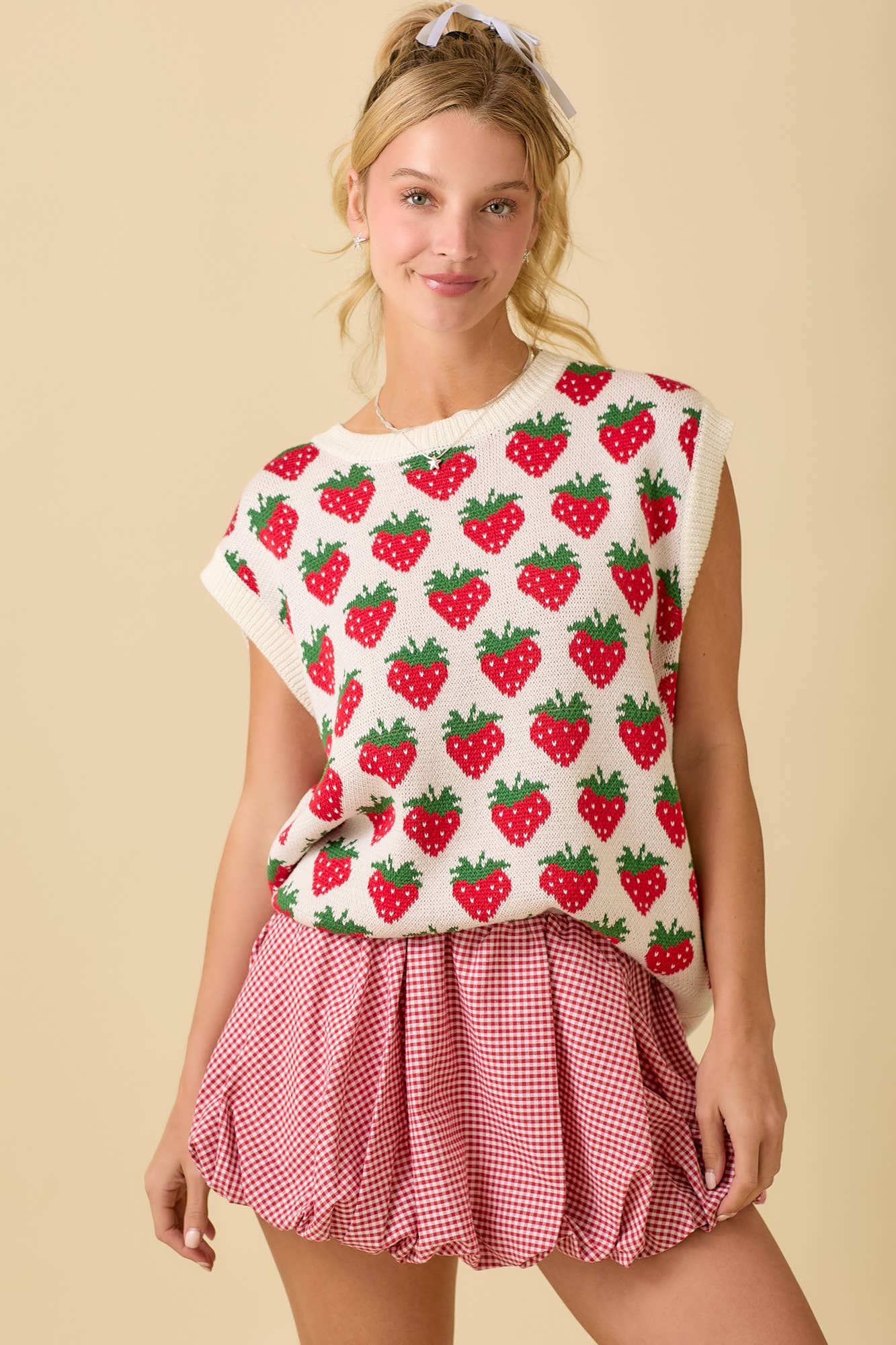 Strawberry Oversized Sleeveless Sweater Knit Top: IVORY / L