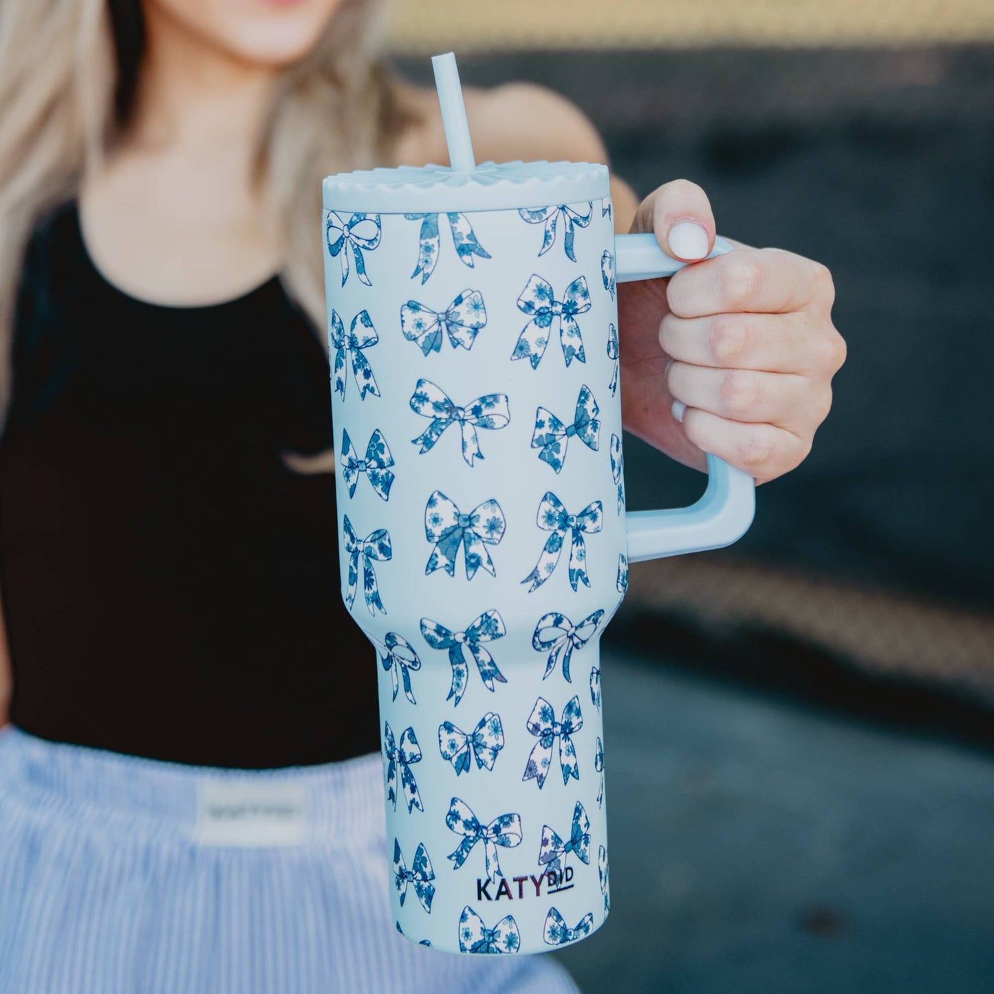 Chinoiserie Coquette Bows Mother's Day 38 Oz Tumbler: Light Blue