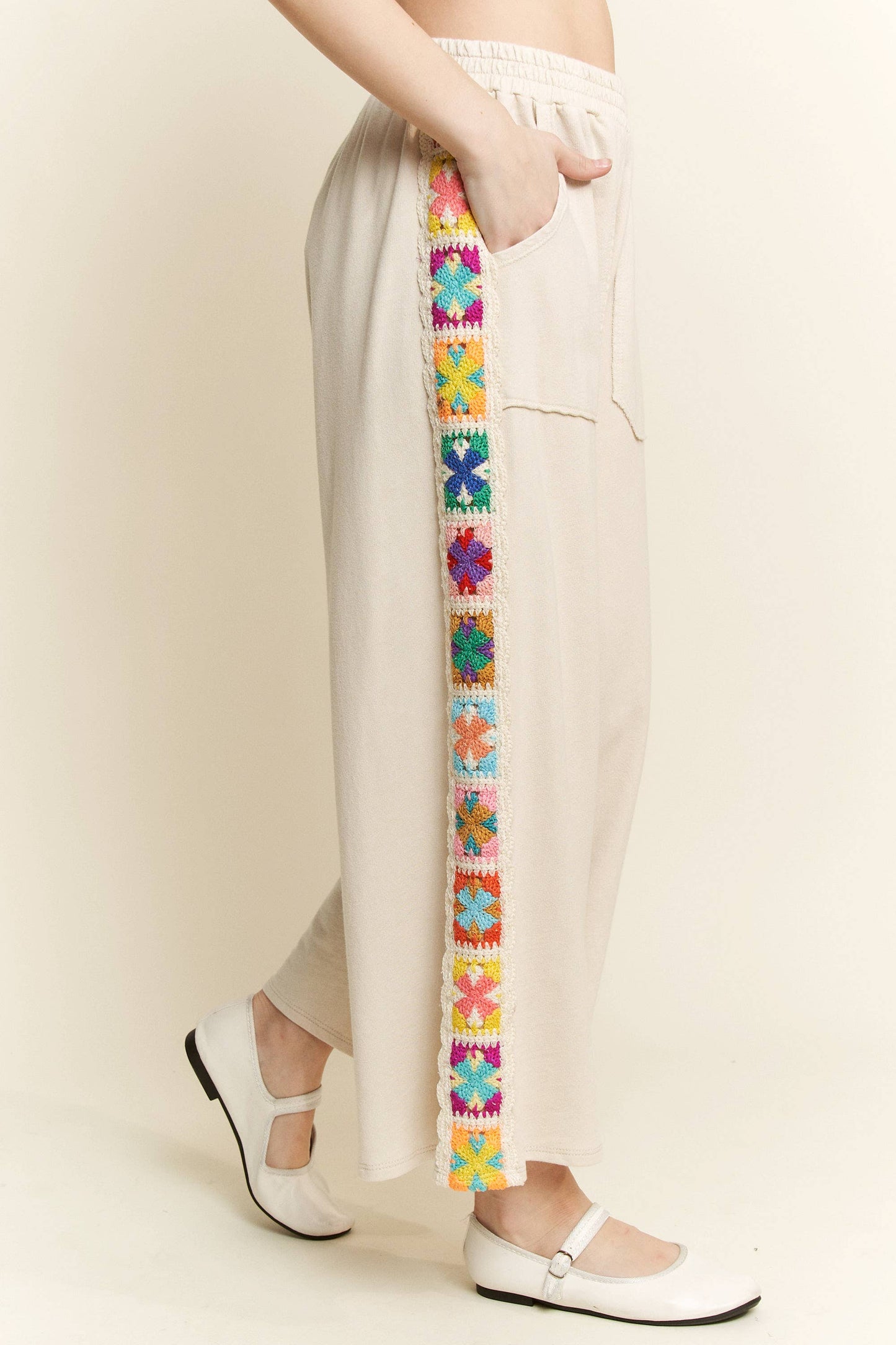 Mineral Washed Real Crochet patch side trim Pants HP6277: Natural / S-M-L / 2-2-2