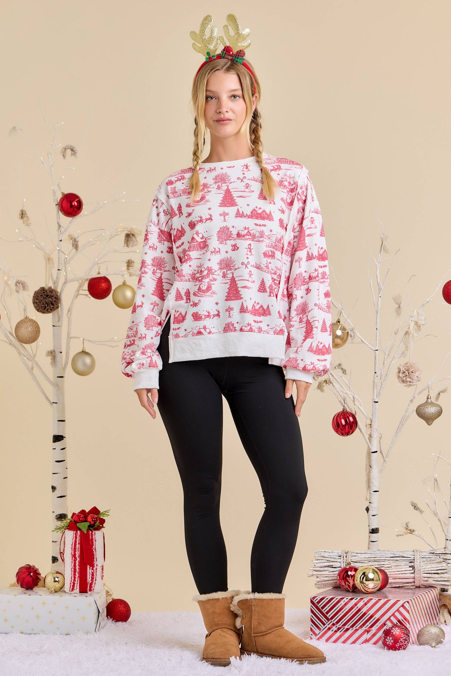 Holiday Toile Printed Oversized Top: Red / S