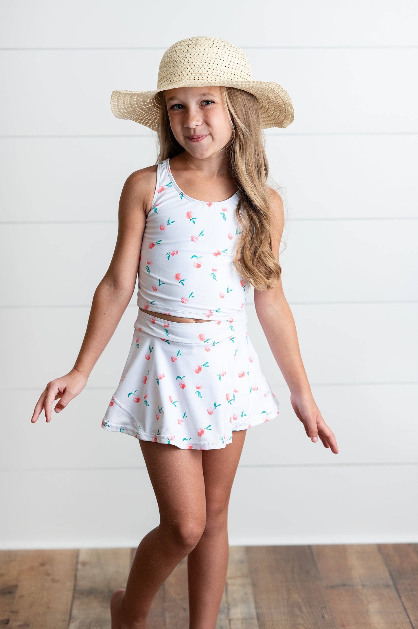 Girls White Peach 2 Piece Athletic Active Skirted Sport Set: 5/6