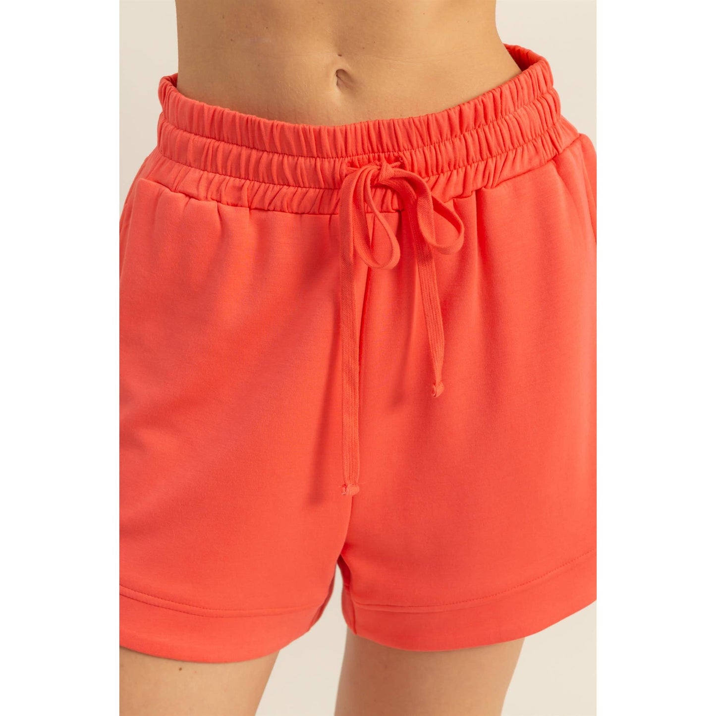 DZ25C563-Elasticized Waist Loose Sweat Shorts: BLACK / S-M-L(2-2-2)