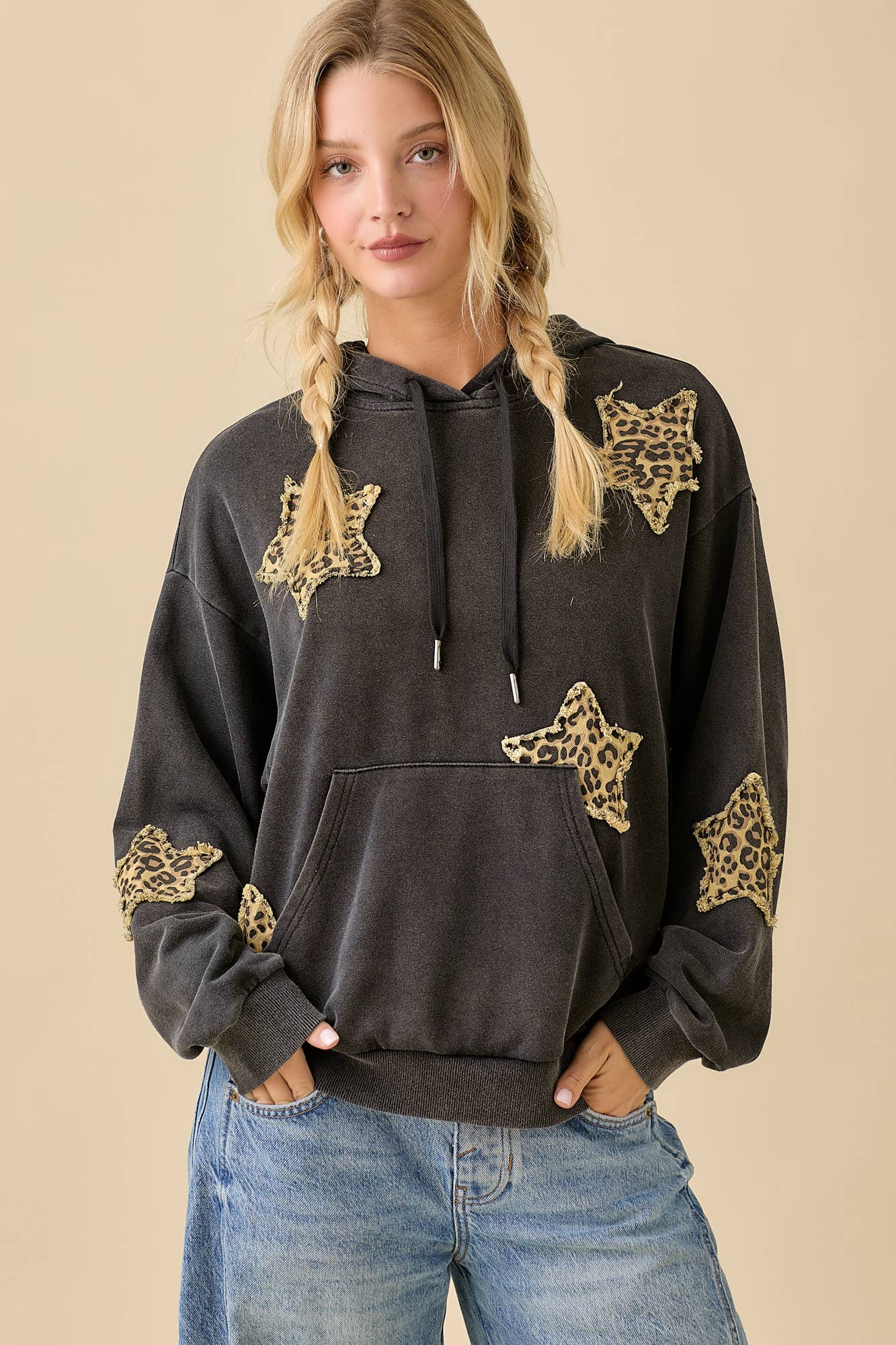 Mineral Wash Hoodie With Denim Star Patch: BLACK / L
