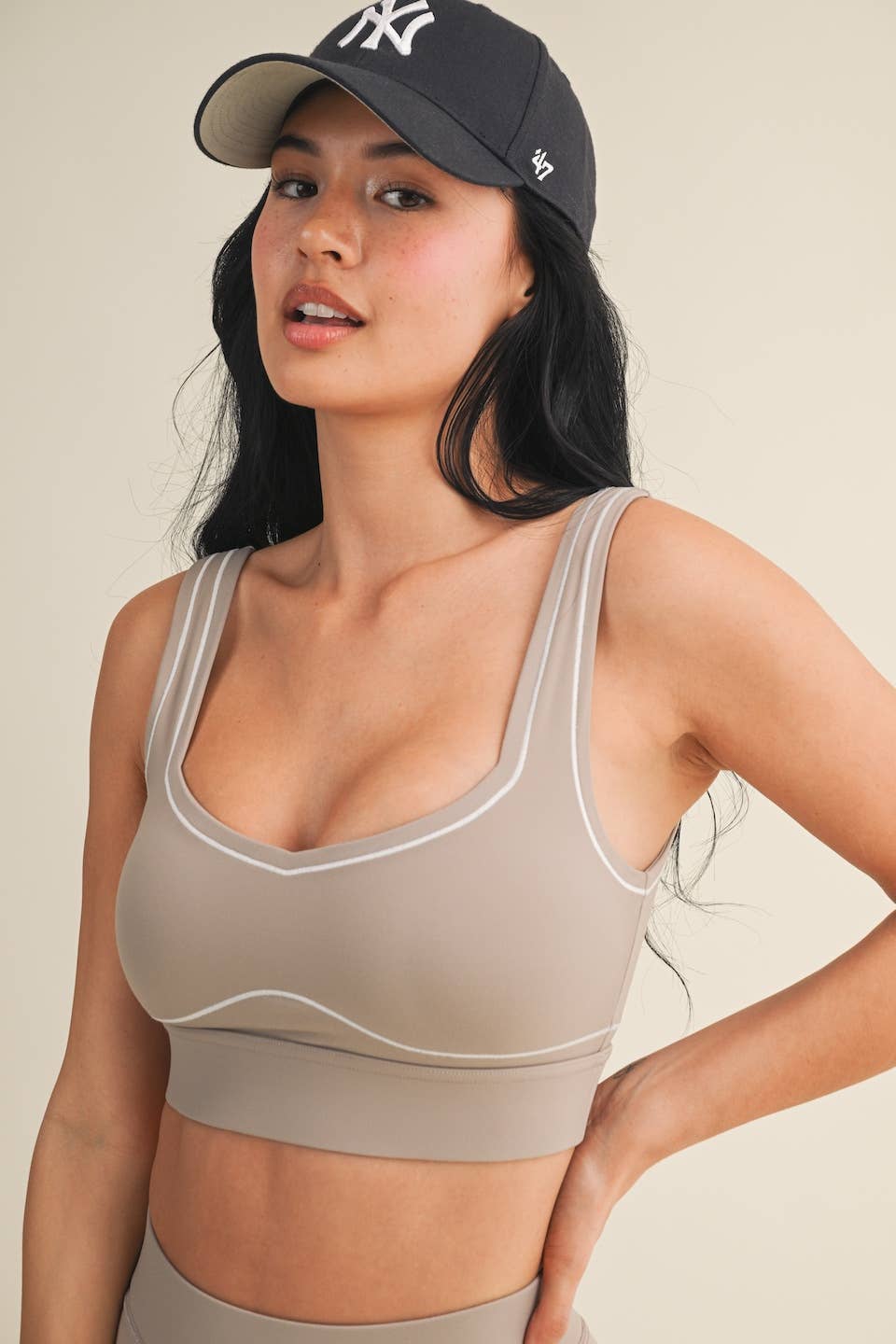 Contrast Thread Sports Bra: Black / M