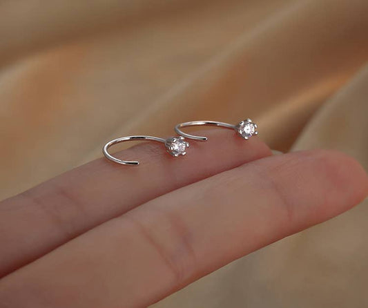 E141 dainty huggie hoop earring, huggie earring, ear wire: Silver