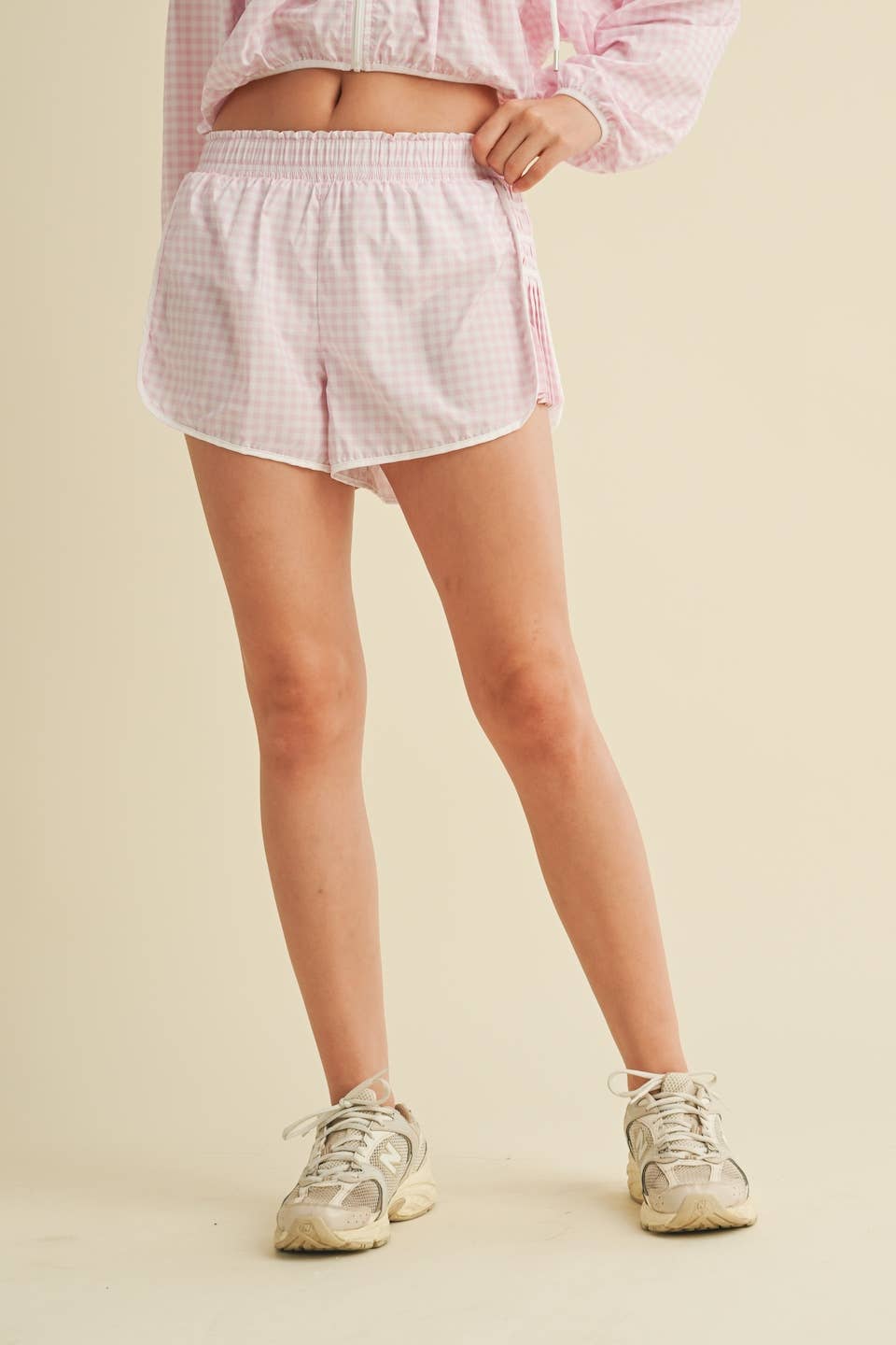 Gingham Print On Point Shorts : Beige Gingham / M