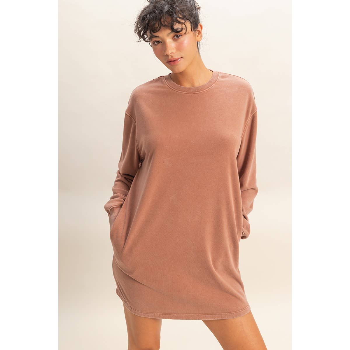 Mineral Washed Oversized Mini Sweatshirt Dress: CHESTNUT / S-M-L(2-2-2)