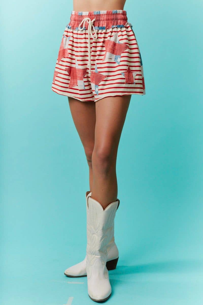 Stripe Knit Shorts With Star Patch Accents: RED / 2-2-2(S-M-L)