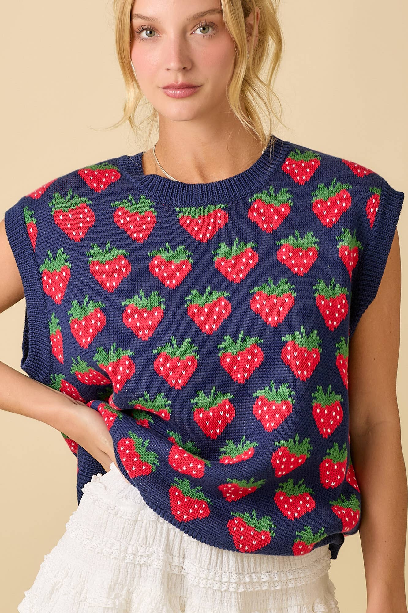 Strawberry Oversized Sleeveless Sweater Knit Top: IVORY / L