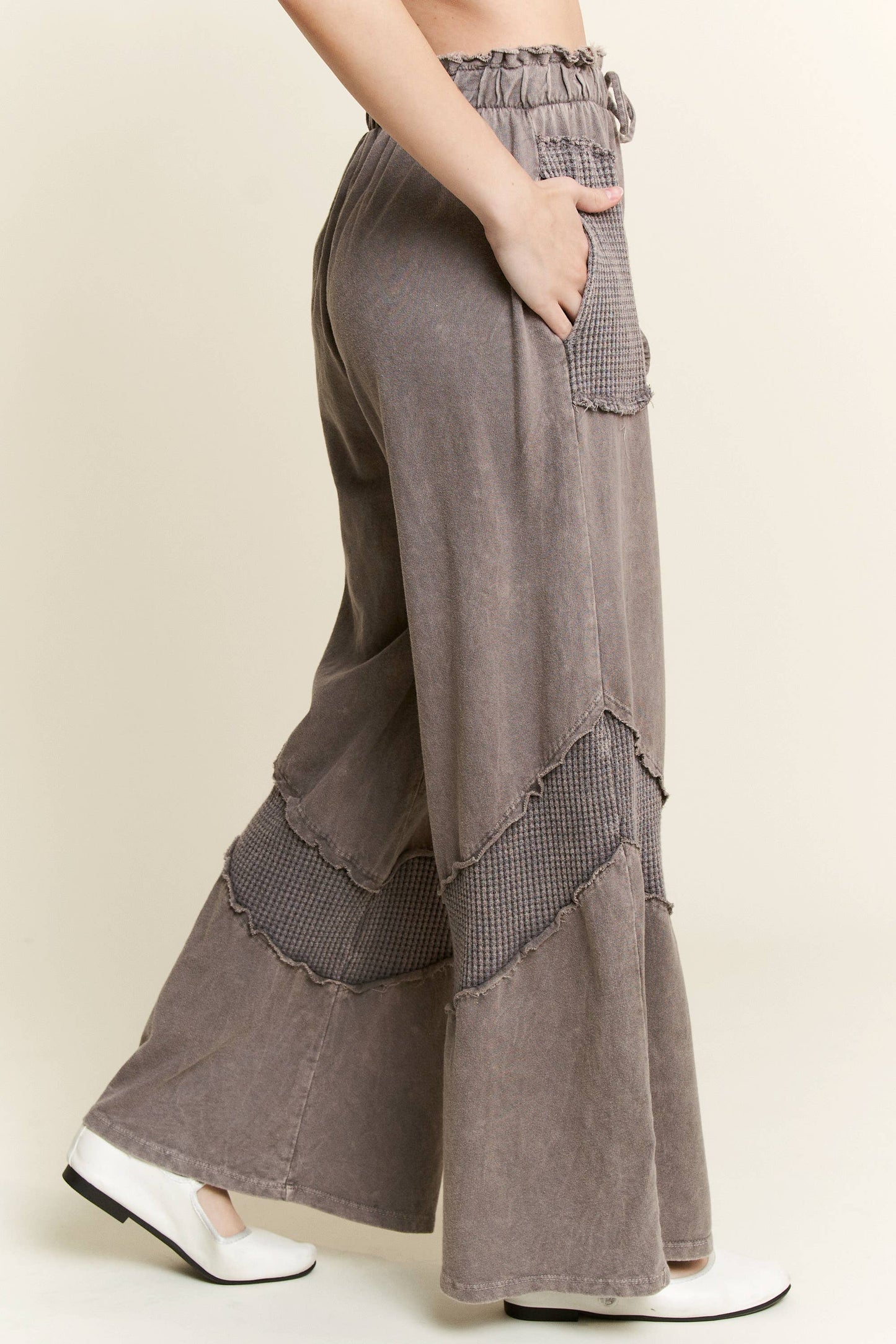 MineralWash Waffle pocket Wide Leg Pants HP5961: Charcoal / S-M-L / 2-2-2