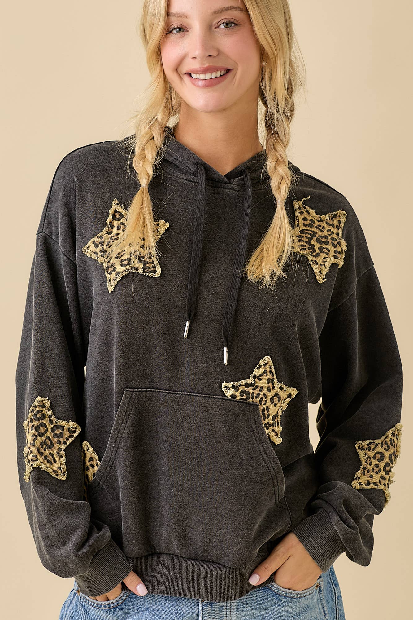 Mineral Wash Hoodie With Denim Star Patch: BLACK / L