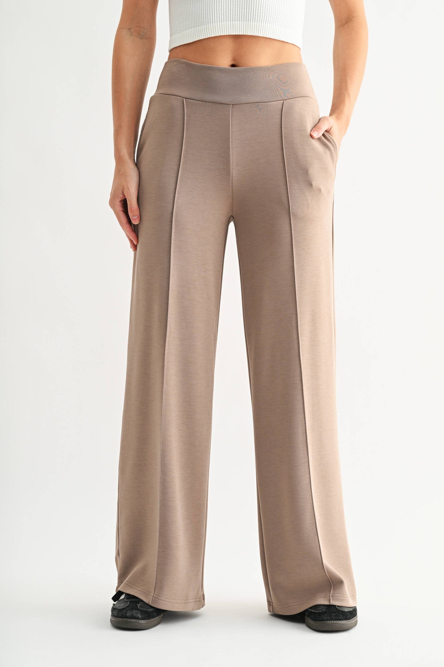 Laguna Flow Pleated Lounge Pant: SILKEN TAUPE / S:M:L (2:2:2)