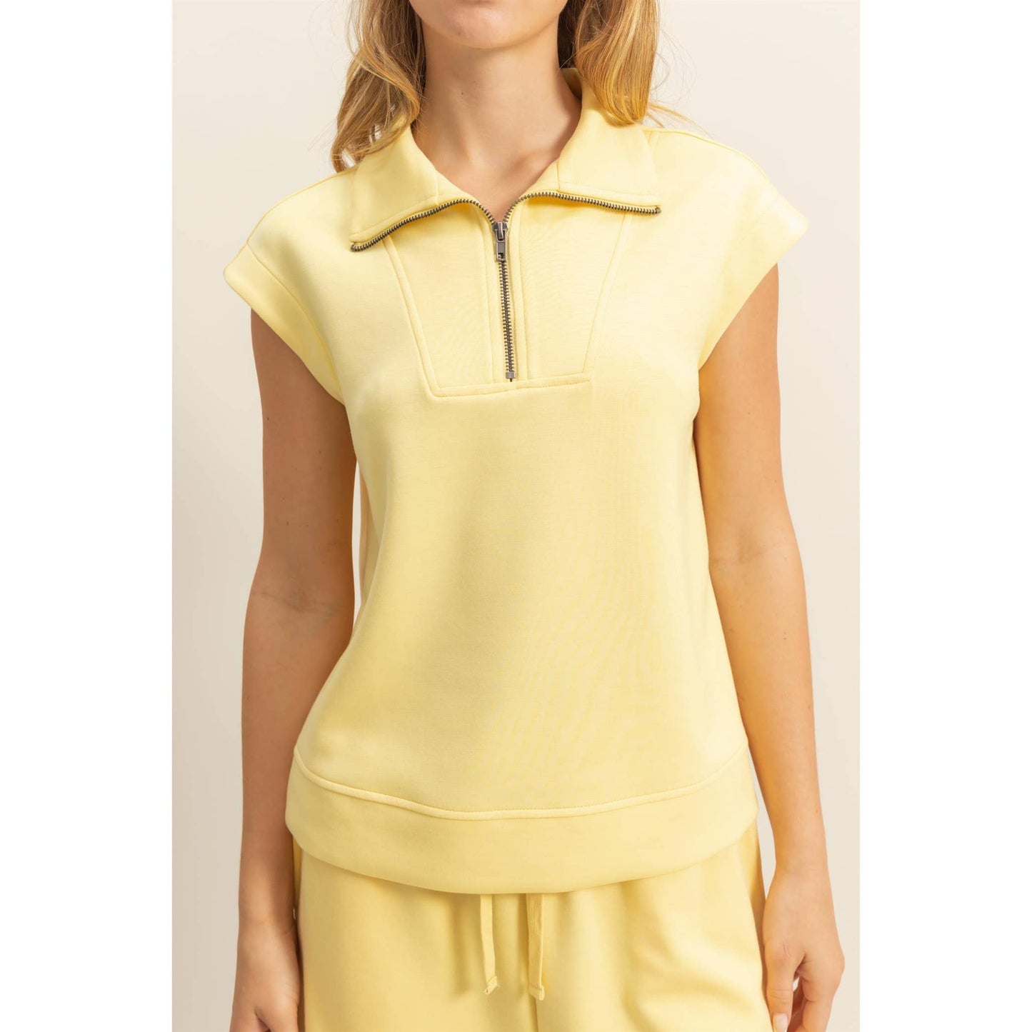 DZ25C571-Mock Neck Half Zip Up Sleeveless Top: BLACK / S-M-L(2-2-2)