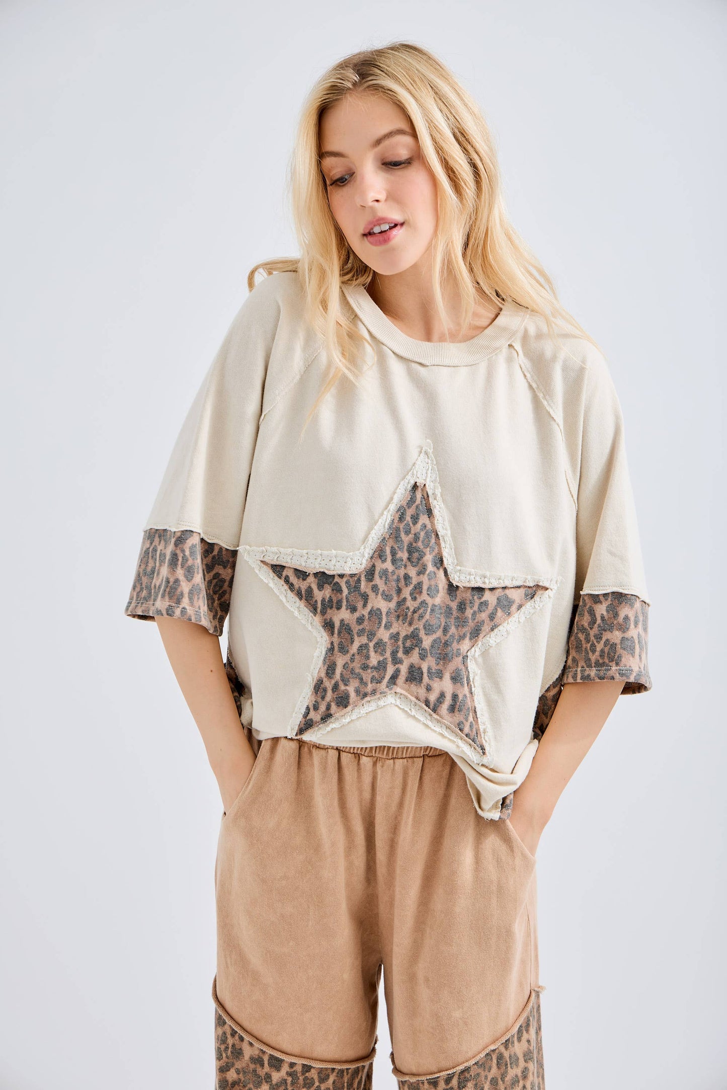 Mineral Washed Leopard Star Halfsleeve top HT6628: Ash Oak / S-M-L / 2-2-2