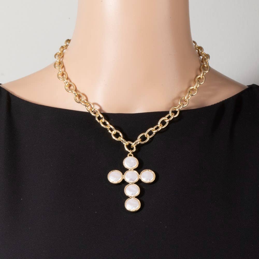 Pearl Discs Cross Pendant Necklace: GCM