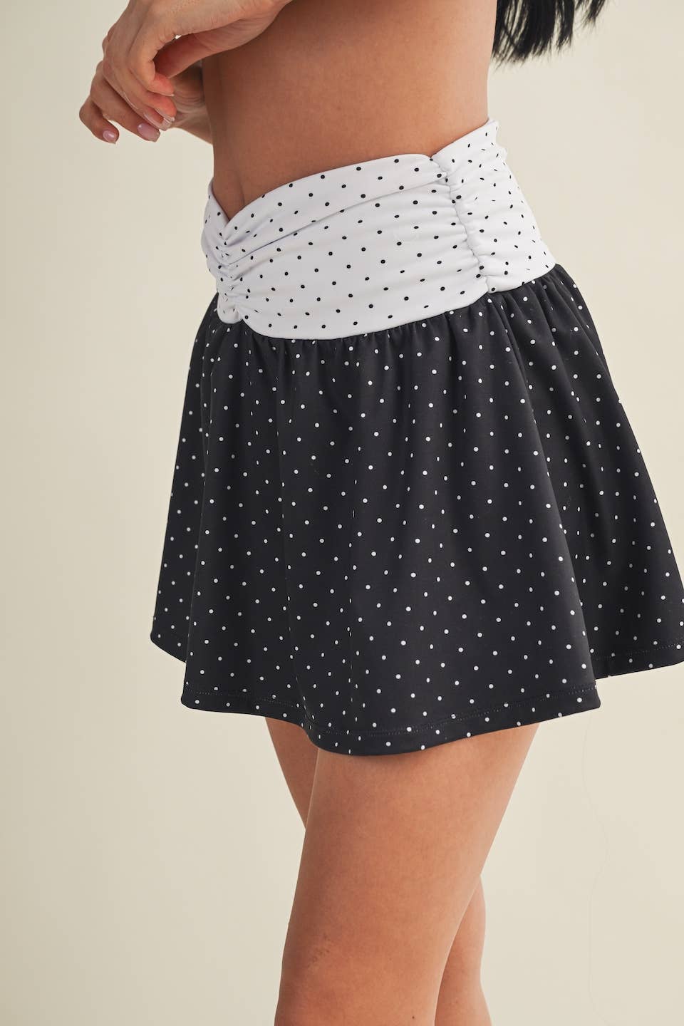 Polka Dot Print Ruched Waistband Mini Skort: Black Polka Dot / S