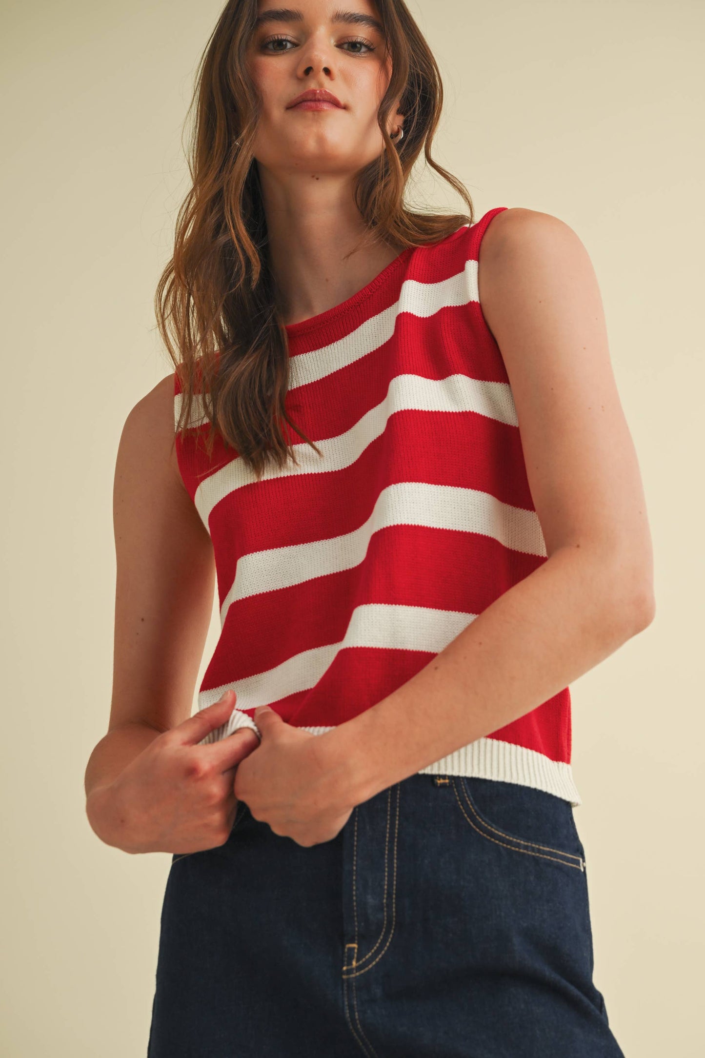CSW18027 - STRIPED SLEEVELESS 4TH OF JULY SWEATER: Red / S